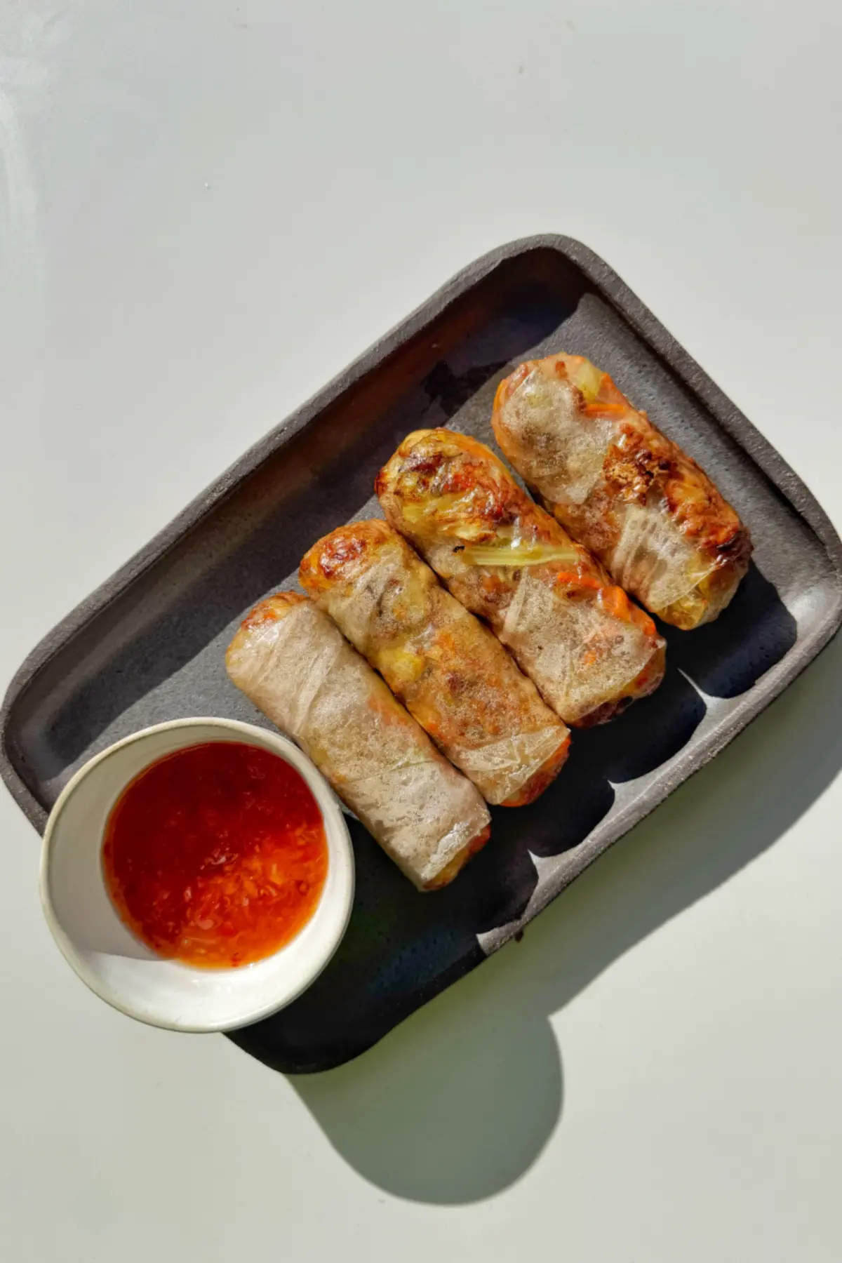 Rulouri crocante de porc cu hârtie de orez la Air Fryer