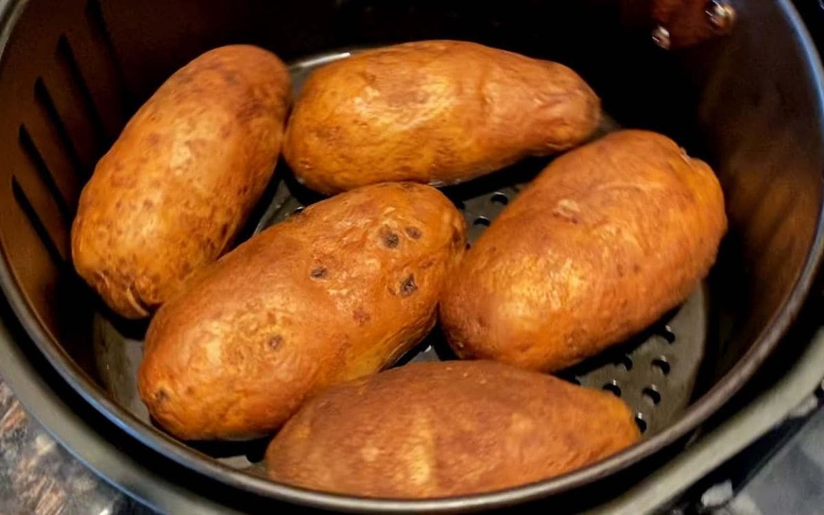 Air Fryer Baked Potatoes