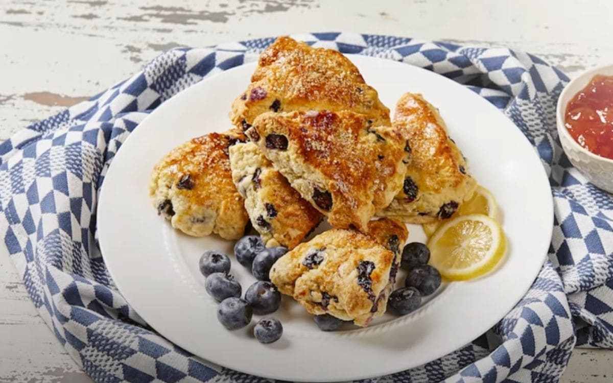 Air Fryer Blueberry Scones