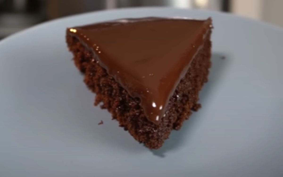 Air Fryer Chocolate Cake in a Pan