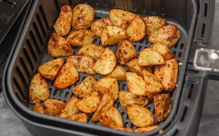 Crispy Air Fryer Roasted Potatoes: Ready in 25 Minutes