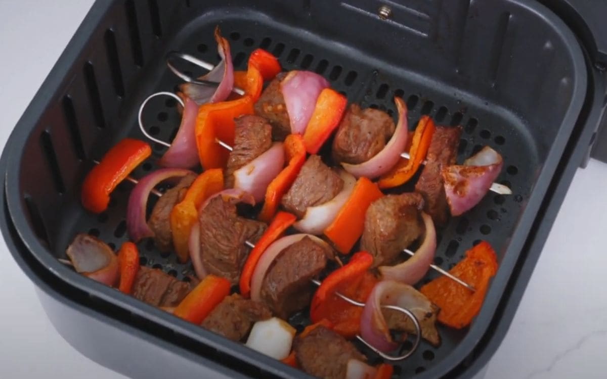 Air Fryer Steak & Veggie Kebabs