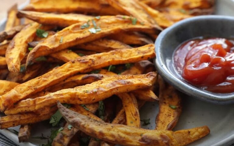 Crispy Air Fryer Sweet Potato Fries: Ready in 25 Minutes